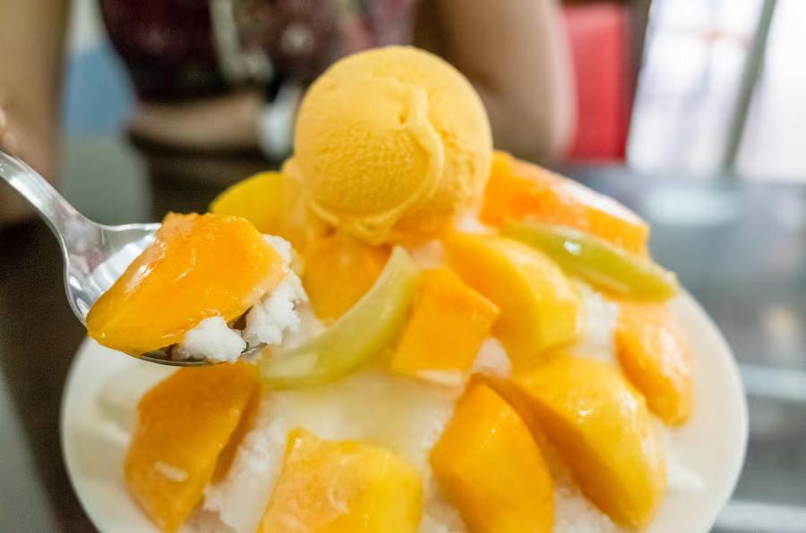Homemade Mango Shaved Ice Recipe (Mango Bingsu)