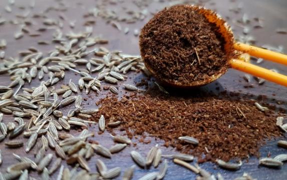 How to grind cumin seeds
