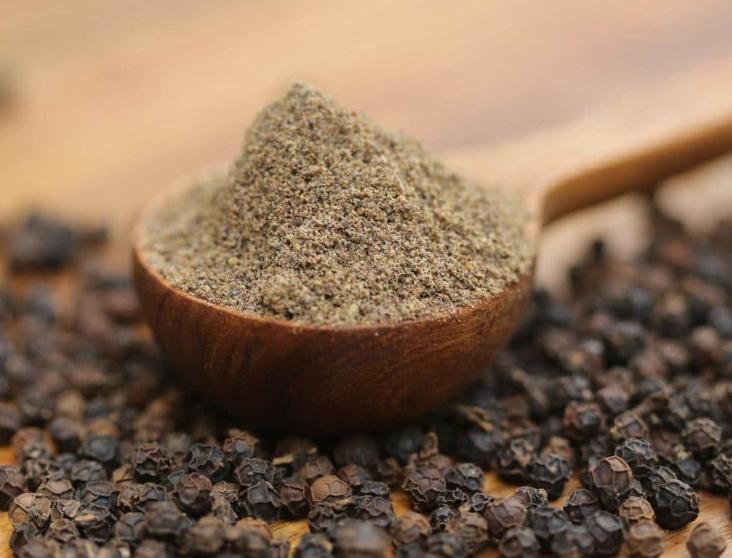 How to grind pepper without a grinder
