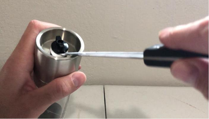 How to put a pepper grinder back together