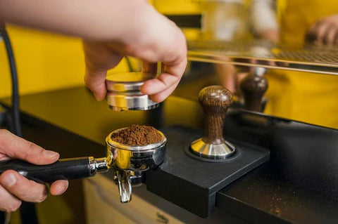 A Step-by-Step Guide to How to Make Coffee with an Espresso Machine