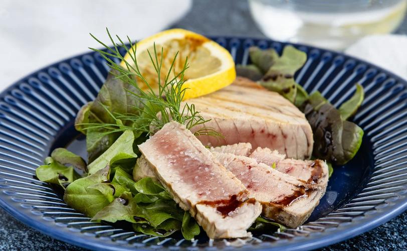 Sous vide tuna steak