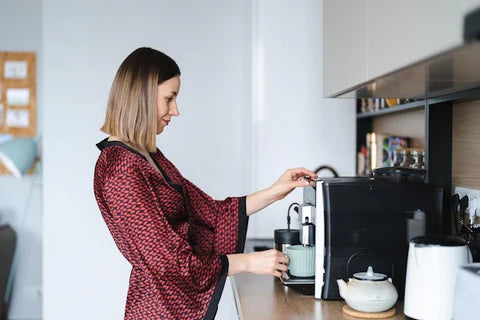 A Beginner's Guide to Using a Coffee Machine