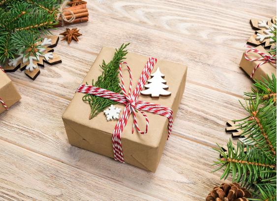 What is a good hostess gift for christmas party